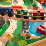 Set trenulete din lemn si masa de joaca Adventure Town Railway - KidKraft